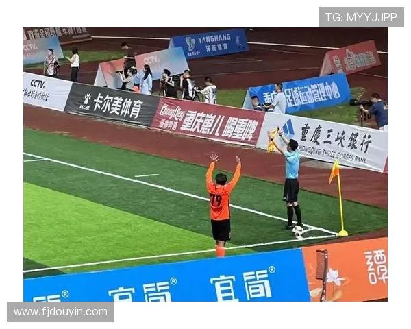 中乙球员参与业余赛事引发争议北碚队参赛资格遭质疑